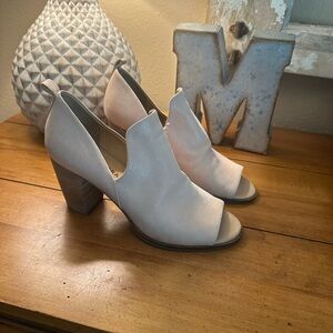 Lucky Brand Leather Heel Peep Toe Ankle Bootie Blush Color Size 6.5